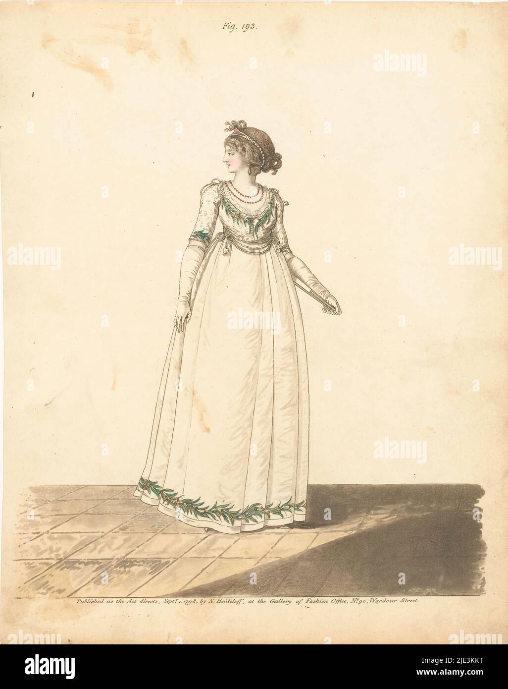 Gallery of Fashion, giovane donna in piedi in abito bianco con rivestimento di foglie verdi., tipografia: anonimo, editore: Nicolaus Heideloff, (menzionato sull'oggetto), Londra, 1-Sep-1798, carta, incisione, altezza 238 mm x larghezza 218 mm Foto Stock