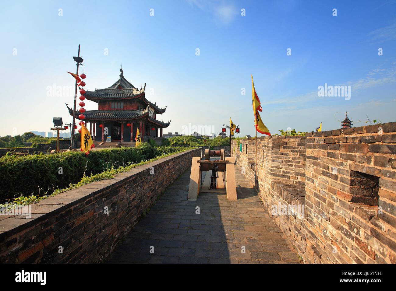 Nella provincia di jiangsu suzhou pan gate le antiche porte e le mura del fosso Han Foto Stock