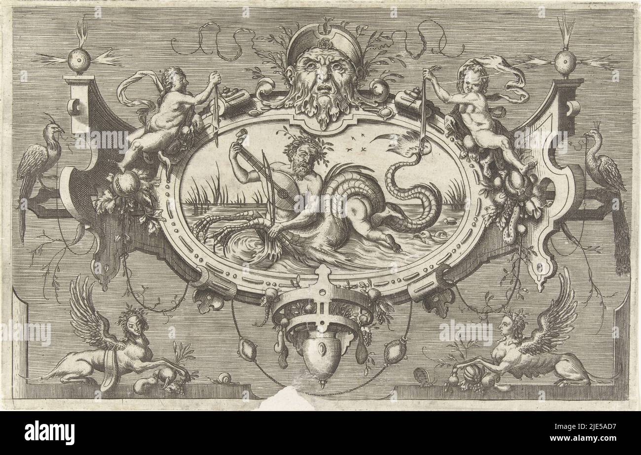 Cartouche con un violino che suona triton. La sua coda copre una persona. La cartouche ha una cornice di scorrimento con un mascaron sulla parte superiore. A sinistra e a destra un papa e in fondo due sfingi. Sfondo ombreggiato. Parte di una serie con pagina del titolo e 12 pagine, Cartouche con un Fellplaying triton Veelderhande stretto compertents (titolo della serie)., stampa: Harmen Jansz Muller, Jacob Floris, editore: Hans Liefrinck (i), Anversa, 1564, carta, incisione, a 134 mm x l 211 mm Foto Stock Cartouche con un violino che suona triton. La sua coda copre una persona. La cartouche ha una cornice di scorrimento con un mascaron sulla parte superiore. A sinistra e a destra un papa e in fondo due sfingi. Sfondo ombreggiato. Parte di una serie con pagina del titolo e 12 pagine, Cartouche con un Fellplaying triton Veelderhande stretto compertents (titolo della serie)., stampa: Harmen Jansz Muller, Jacob Floris, editore: Hans Liefrinck (i), Anversa, 1564, carta, incisione, a 134 mm x l 211 mm Foto Stock