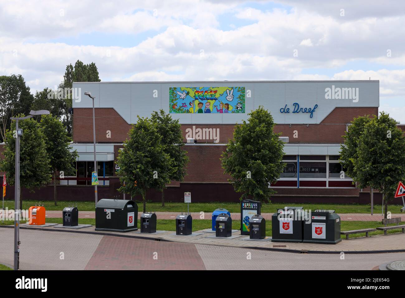 Sport Facility De Dreef lungo il centro commerciale Gouwe Plein a Waddinxveen, Paesi Bassi Foto Stock