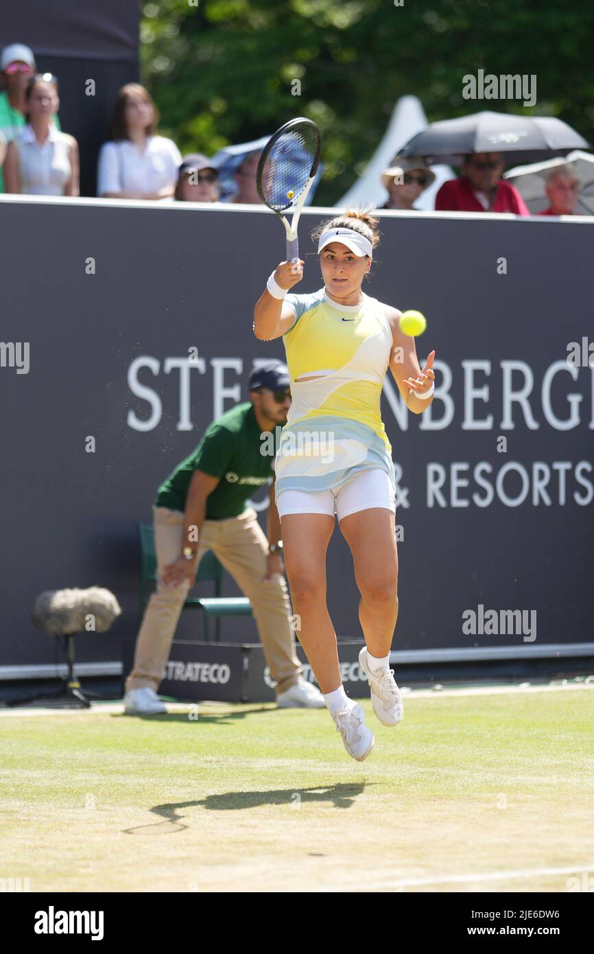 Bad Homburg, Germania. 25th giugno 2022. Tennis: WTA Tour, concorso, finale single, donne, Andreescu (Canada)- Garcia (Francia). Bianca Andreescu in azione. Credit: Thomas Frey/dpa/Alamy Live News Foto Stock