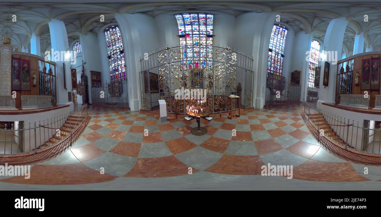 L'interno della chiesa femminile a Monaco, in Germania, a 360 gradi Foto Stock