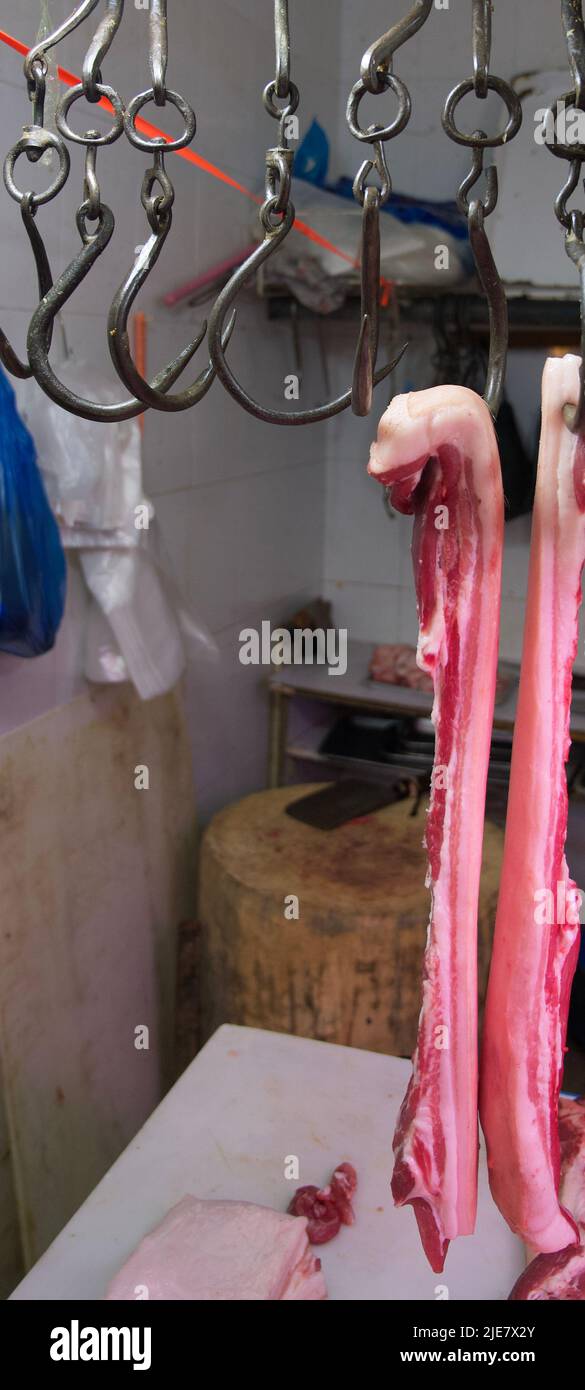 Esplorare un mercato di prodotti umidi/alimentari a Huacao, Shanghai Foto Stock