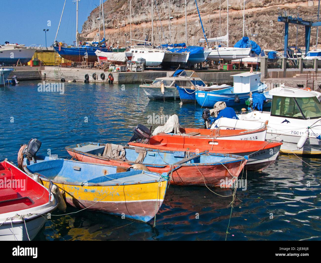 Barche nel porto di Puerto de Mogan, Grand Canary, Isole Canarie, Spagna, Europa Foto Stock