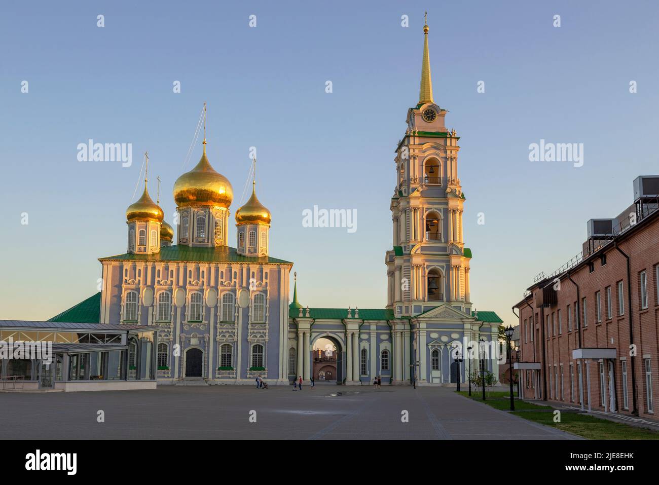 TULA, RUSSIA - 06 LUGLIO 2021: Serata di luglio alla Cattedrale dell'Assunzione. Tula Cremlino Foto Stock