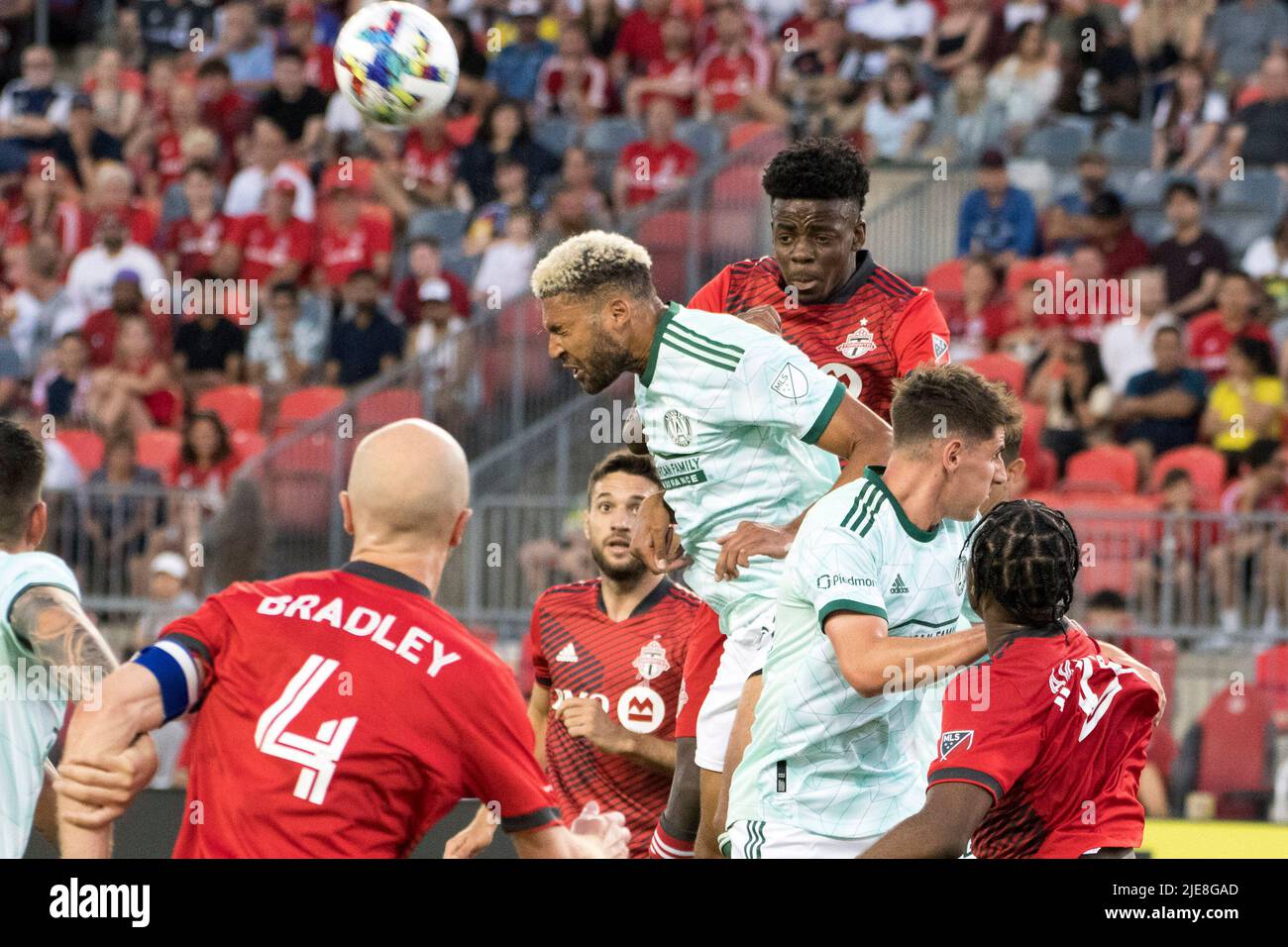 Toronto, Canada. 25th giugno 2022. George Campbell (32) durante la partita MLS tra il Toronto FC e l'Atlanta United FC al BMO Field. La partita si è conclusa nel 2-1 per il Toronto FC. (Foto di Angel Marchini/SOPA Images/Sipa USA) Credit: Sipa USA/Alamy Live News Foto Stock
