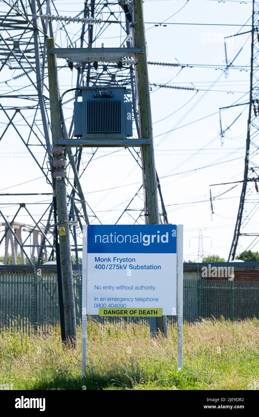 Monk Fryston Substation National Grid Sign, North Yorkshire, Inghilterra, Regno Unito Foto Stock