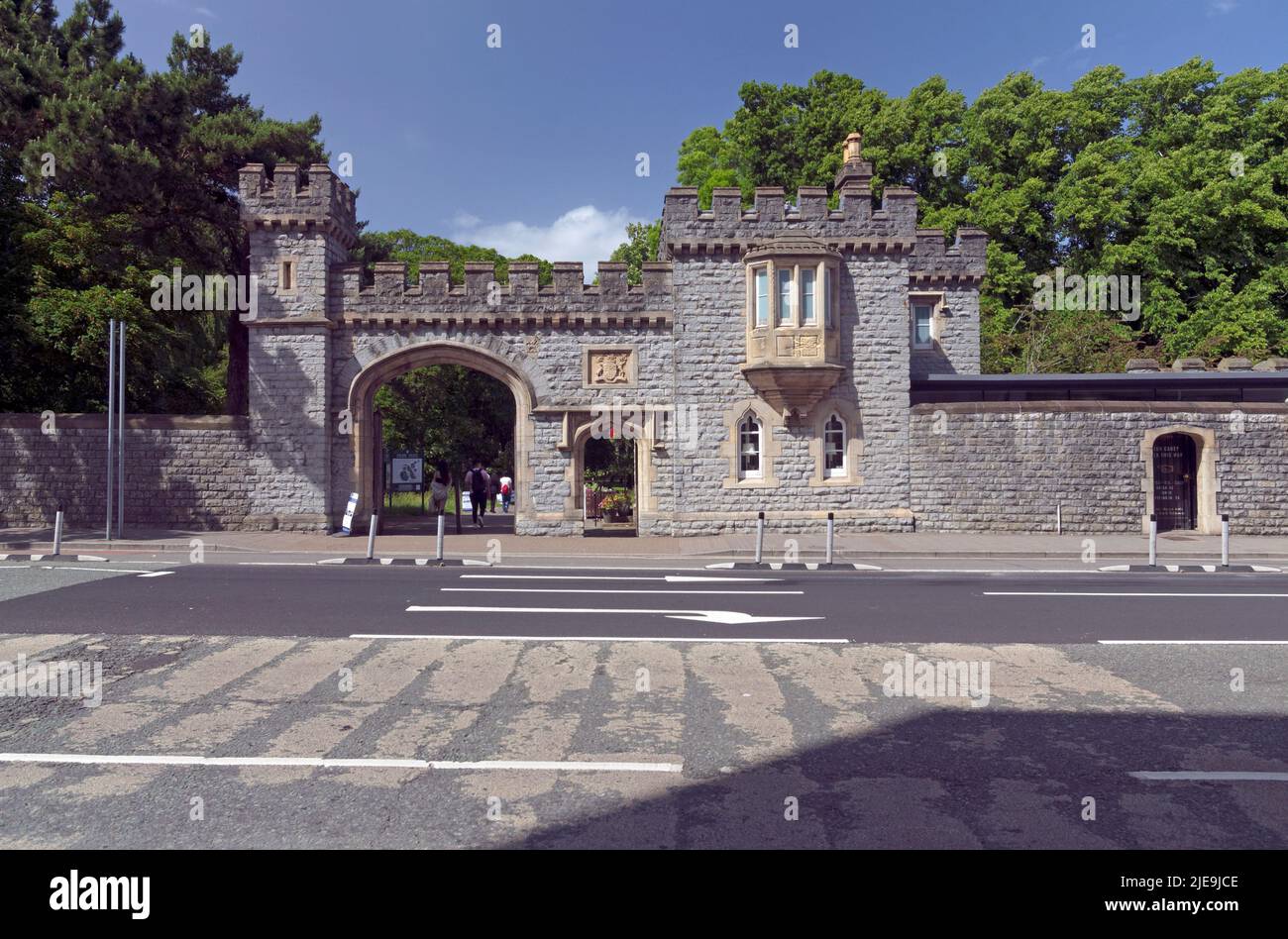 Ingresso a Bute Park, Castle Grounds e Cooper's Field, centro di Cardiff. Pettigrew Tea Shop. Foto Stock