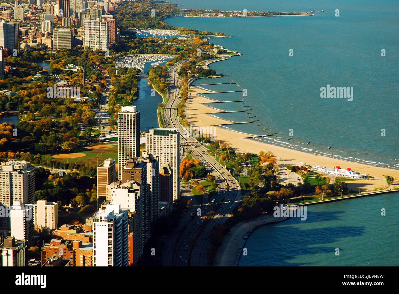 Una vista aerea della Gold Coast settentrionale di Chicago e del Lincoln Park Foto Stock