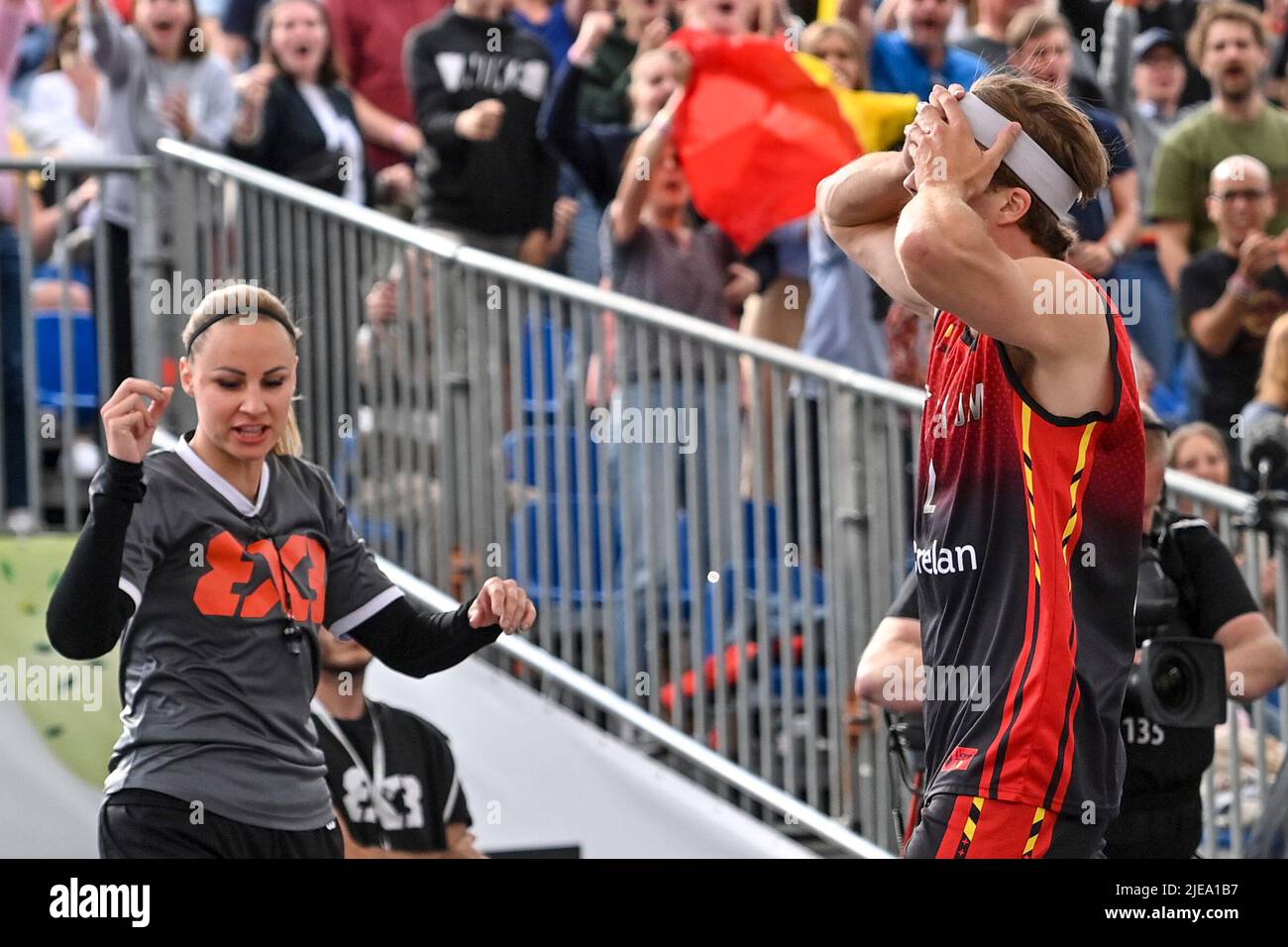 Thibaut Vervoort in Belgio ha ritratto durante una partita di basket 3x3 tra Serbia e Belgio, nella semifinale maschile, alla Coppa del mondo FIBA 2022, domenica 26 giugno 2022, ad Anversa. La FIBA 3x3 Basket World Cup 2022 si svolge dal 21 al 26 giugno ad Anversa. BELGA FOTO DIRK WAEM Foto Stock