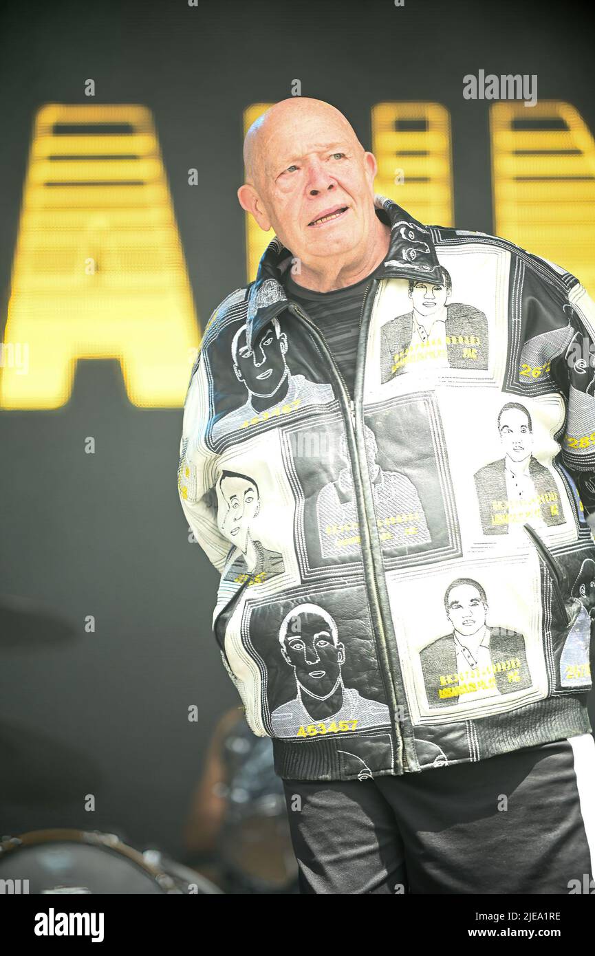 Leeds, Regno Unito. 25th giugno 2022. Buster Bloodvessel si esibisce con cattivi manieri al Lets Rock Leeds 80s Festival. Credit: SOPA Images Limited/Alamy Live News Foto Stock