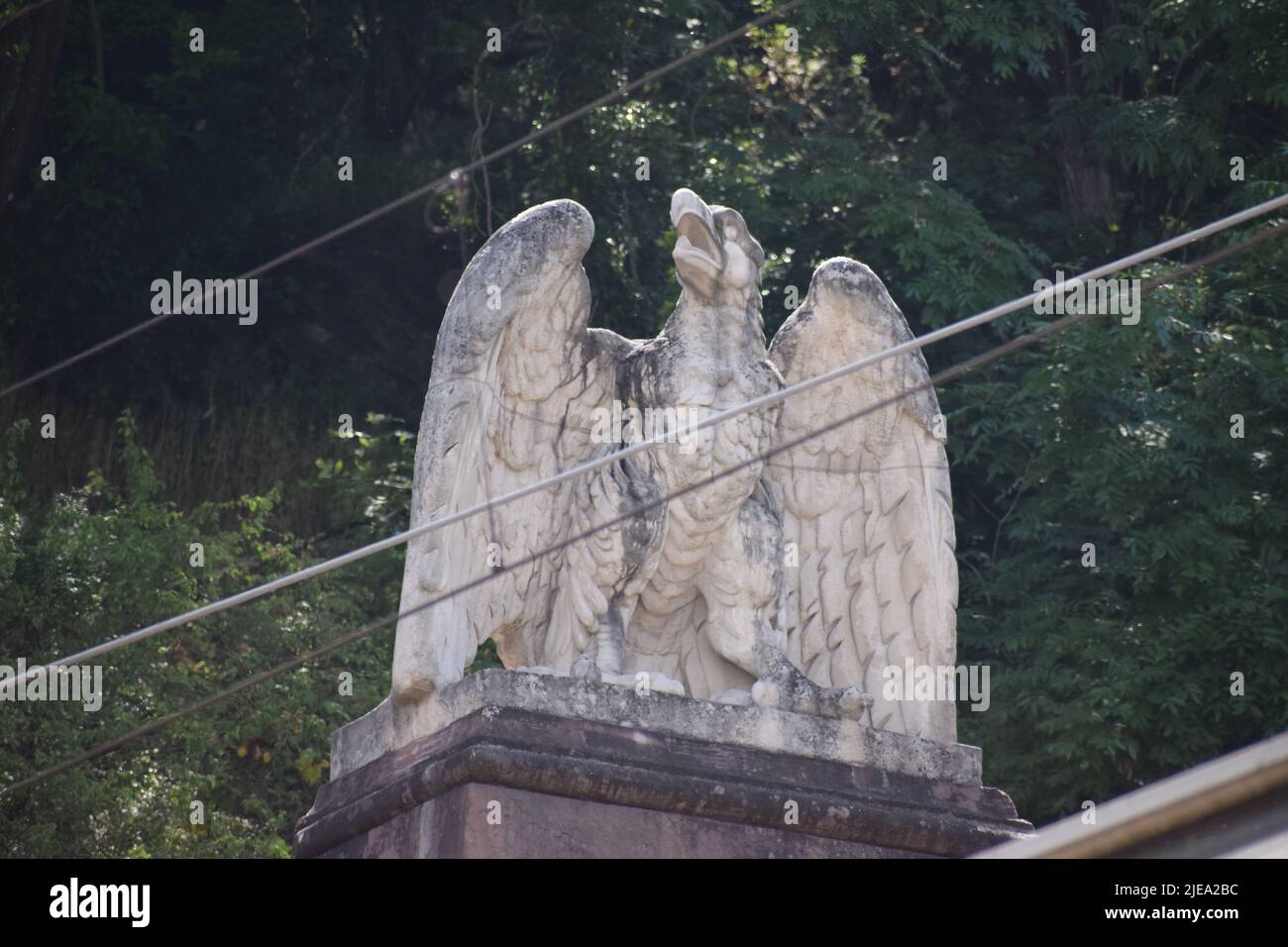 Aquila di pietra sul tunnel Kaiser Wilhelm Foto Stock