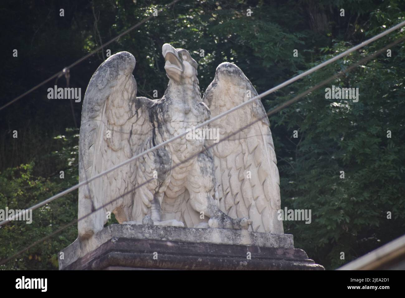 Aquila di pietra sul tunnel Kaiser Wilhelm Foto Stock