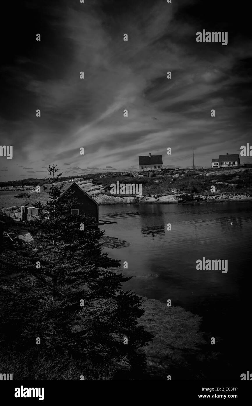 Il piccolo villaggio di pescatori di Peggy's Cove, Nova Scotia, Canada, si stabilì all'inizio del 1800s Foto Stock