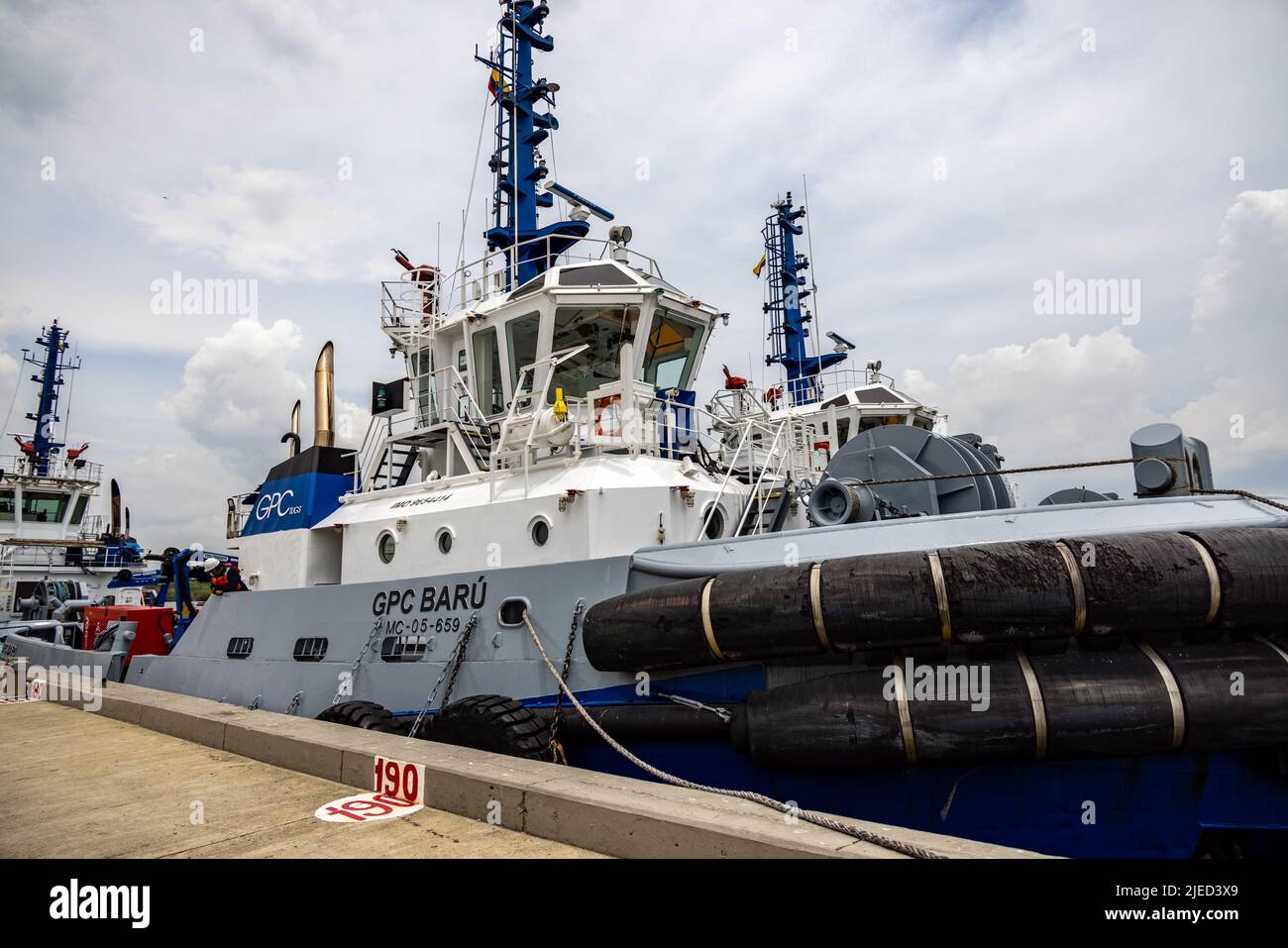 Tugboat a Cartagena, Columbia. Foto Stock