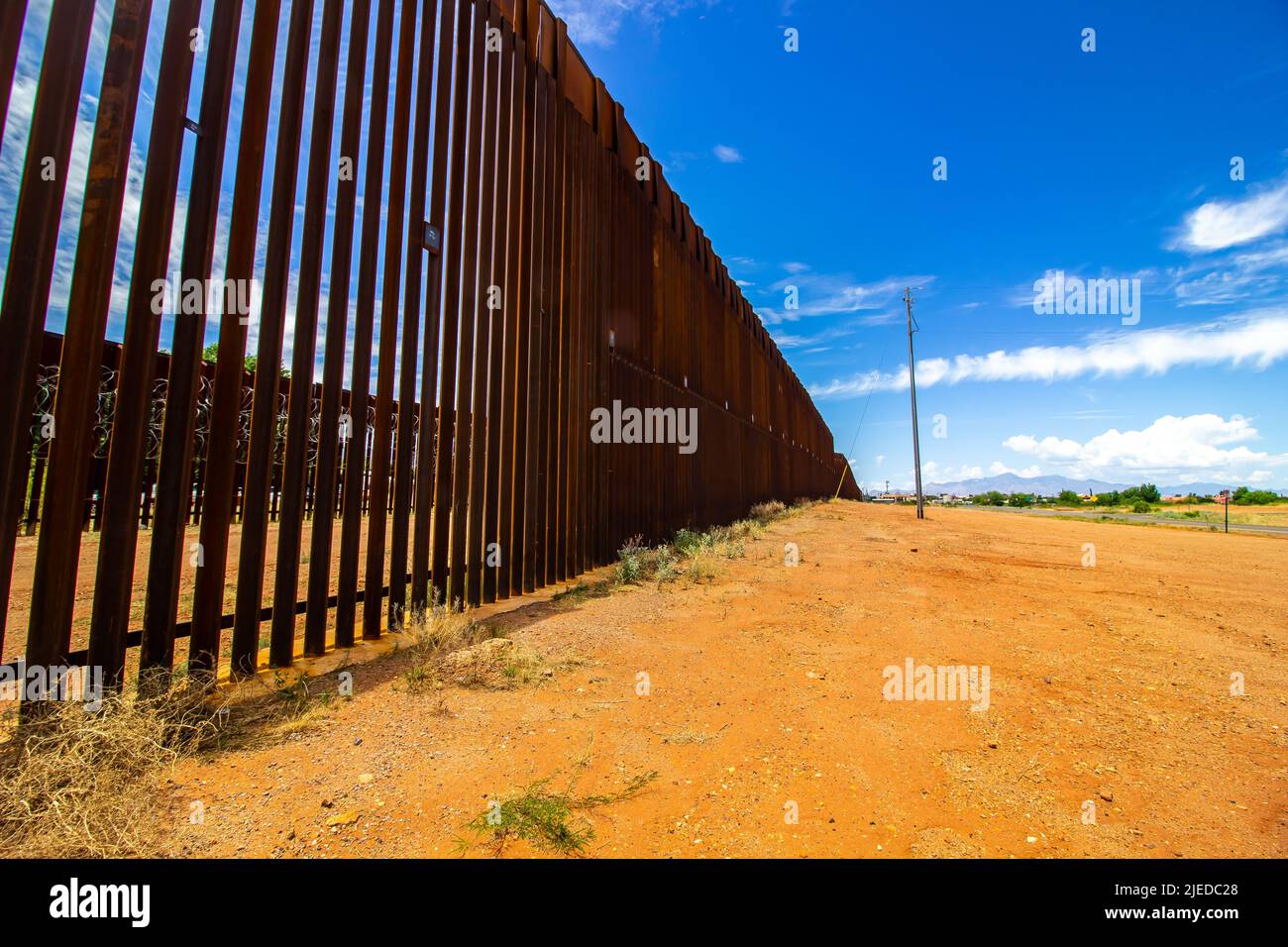 'Il Muro' tra il confine tra Stati Uniti e Messico Foto Stock