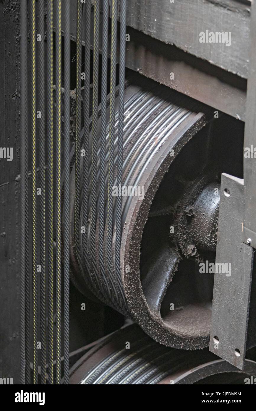 Rosemont, Illinois - cavi in un ascensore presso l'hotel Hyatt Regency o'Hare. Foto Stock