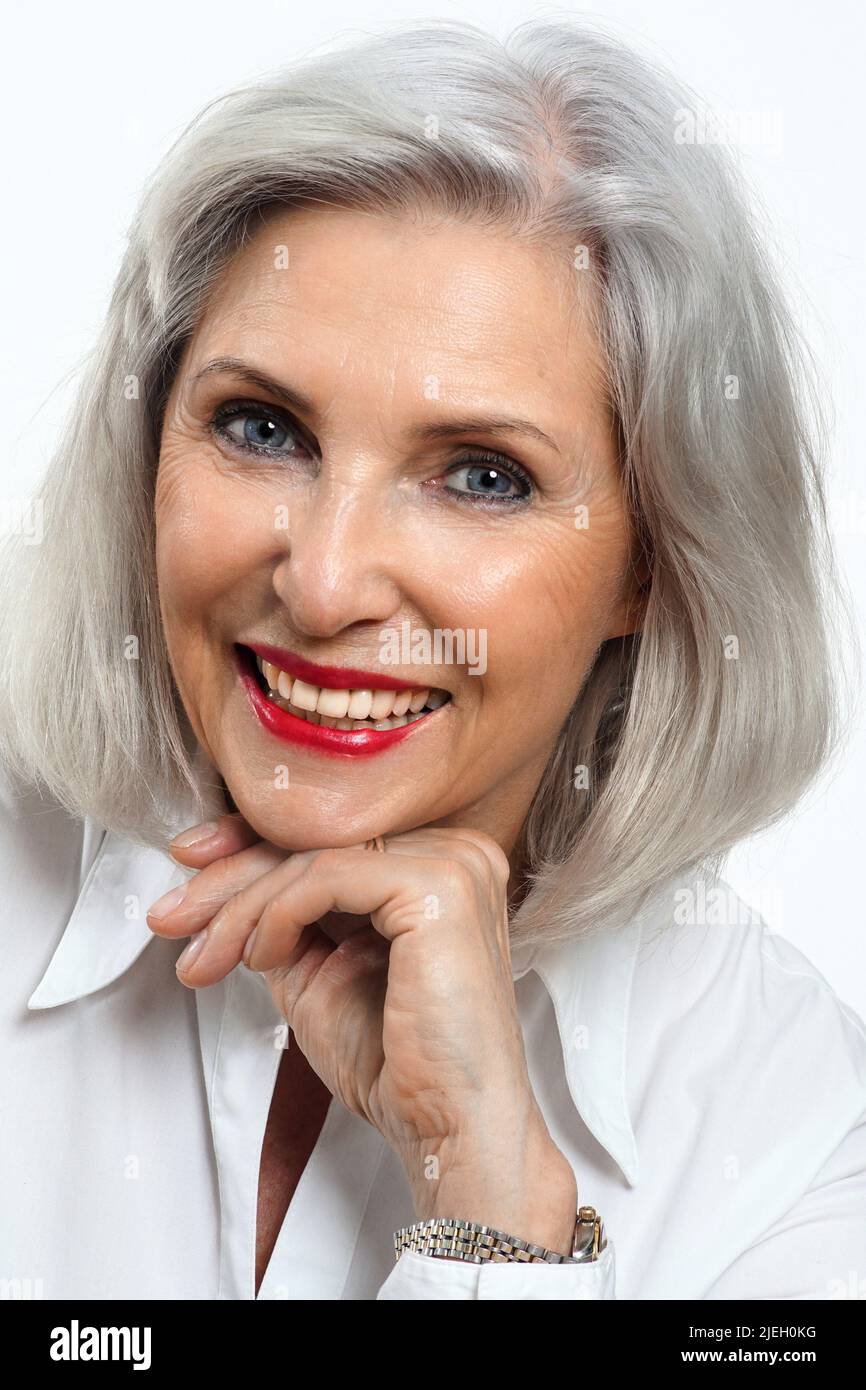 Attraktive Seniorin, Porträt, 60, 65, 70, Jahre Foto Stock