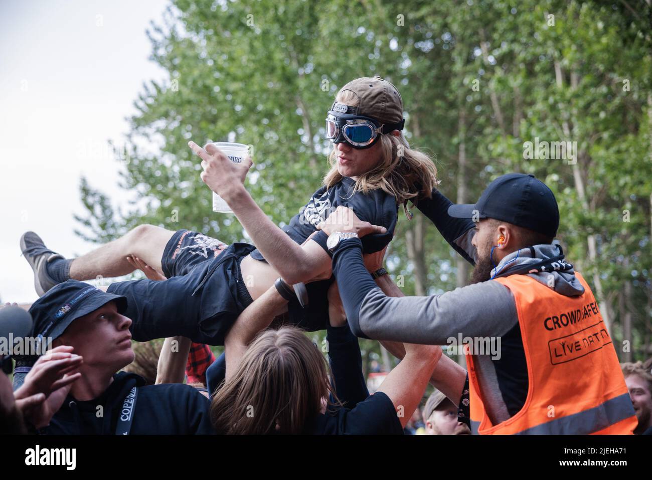 Copenaghen, Danimarca. 18th, giugno 2022. L'atmosfera è fantastica tra i numerosi appassionati di heavy metal e i festeggiatori del popolare festival danese di heavy metal, il Copenhell 2022 a Copenaghen. (Photo credit: Gonzales Photo - Peter Troest). Foto Stock