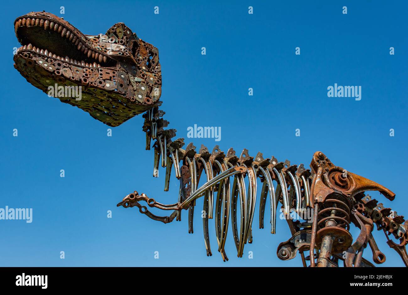 Sculture in metallo che si basano presso la British Iron Works di Oswestry Shropshire. Ci sono leoni, tigri, elefanti, pavoni, zebre ecc ecc Foto Stock