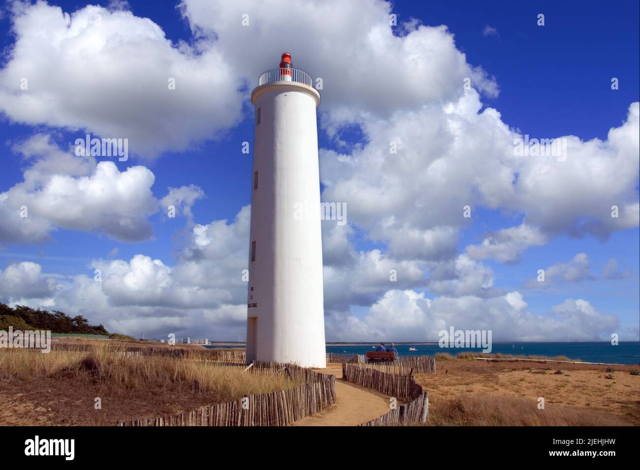 Frankreich, Poitou-VendÈe, Poitou-Vendee, Charente-Maritime, Saint Hilaire De Riez, Saint-Gilles-Croix-de-Vie, Leuchtturm, Feu de Grosse Terre Foto Stock