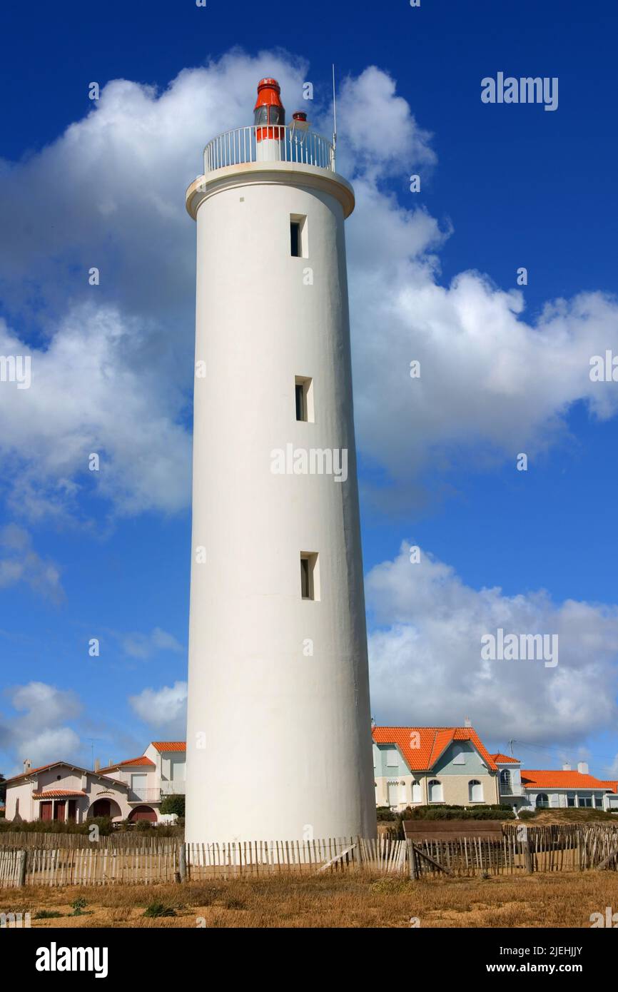 Frankreich, Poitou-VendÈe, Poitou-Vendee, Charente-Maritime, Saint Hilaire De Riez, Saint-Gilles-Croix-de-Vie, Leuchtturm, Feu de Grosse Terre Foto Stock