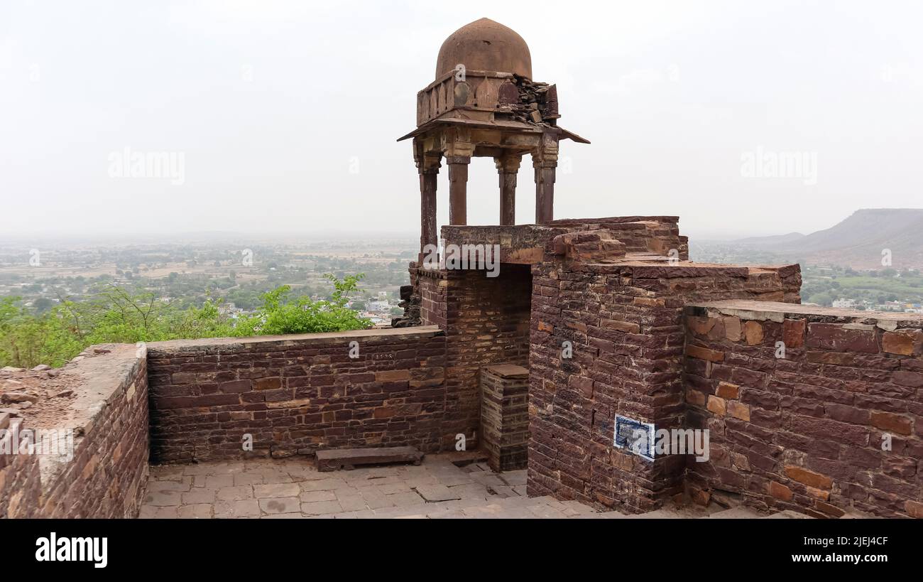 Vista interna dell'ingresso del Forte Narwar, Narwar, Shivpuri, Madhya Pradesh, India. Foto Stock