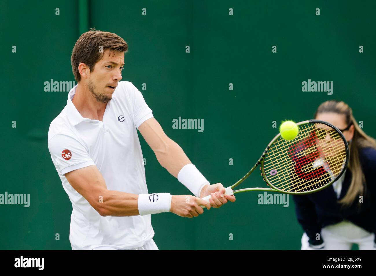 Londra, Regno Unito. 27th giugno 2022. Tennis: Campionato di Wimbledon,  torneo Grand Slam, ATP Tour. Singoli, uomini, 1st round: Marterer  (Germania) - Bedene (Slovenia). Aljaz Bedene è in azione. Credit: Frank  Molter/dpa/Alamy