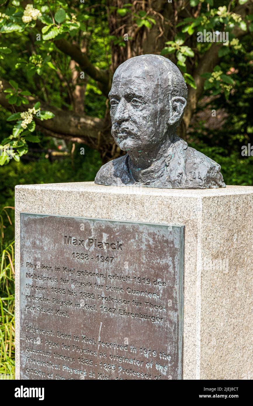 Un memoriale al premio Nobel Max Planck (1858 – 1947) il fisico teorico tedesco di Kiel, Schleswig-Holstein, Germania Foto Stock