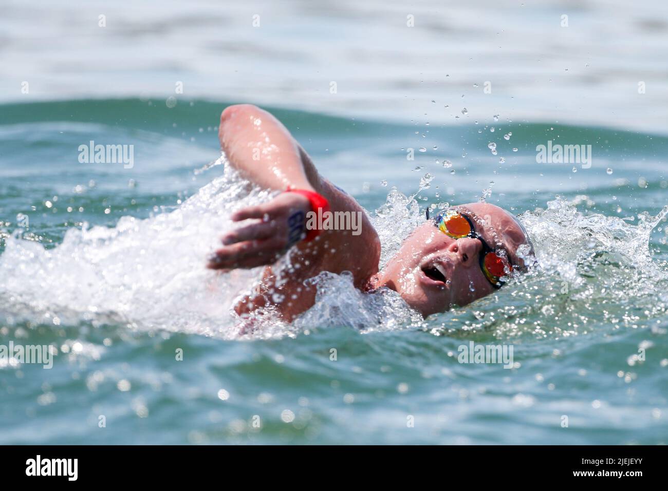 BUDAPEST, UNGHERIA - GIUGNO 27: Sharon van Rouwendaal dei Paesi Bassi che gareggia alle Donne 5km durante i Campionati mondiali d'acqua della FINA Open Water al Lago Lupa il 27 giugno 2022 a Budapest, Ungheria (Foto di Nikola Krstic/Orange Pictures) Foto Stock