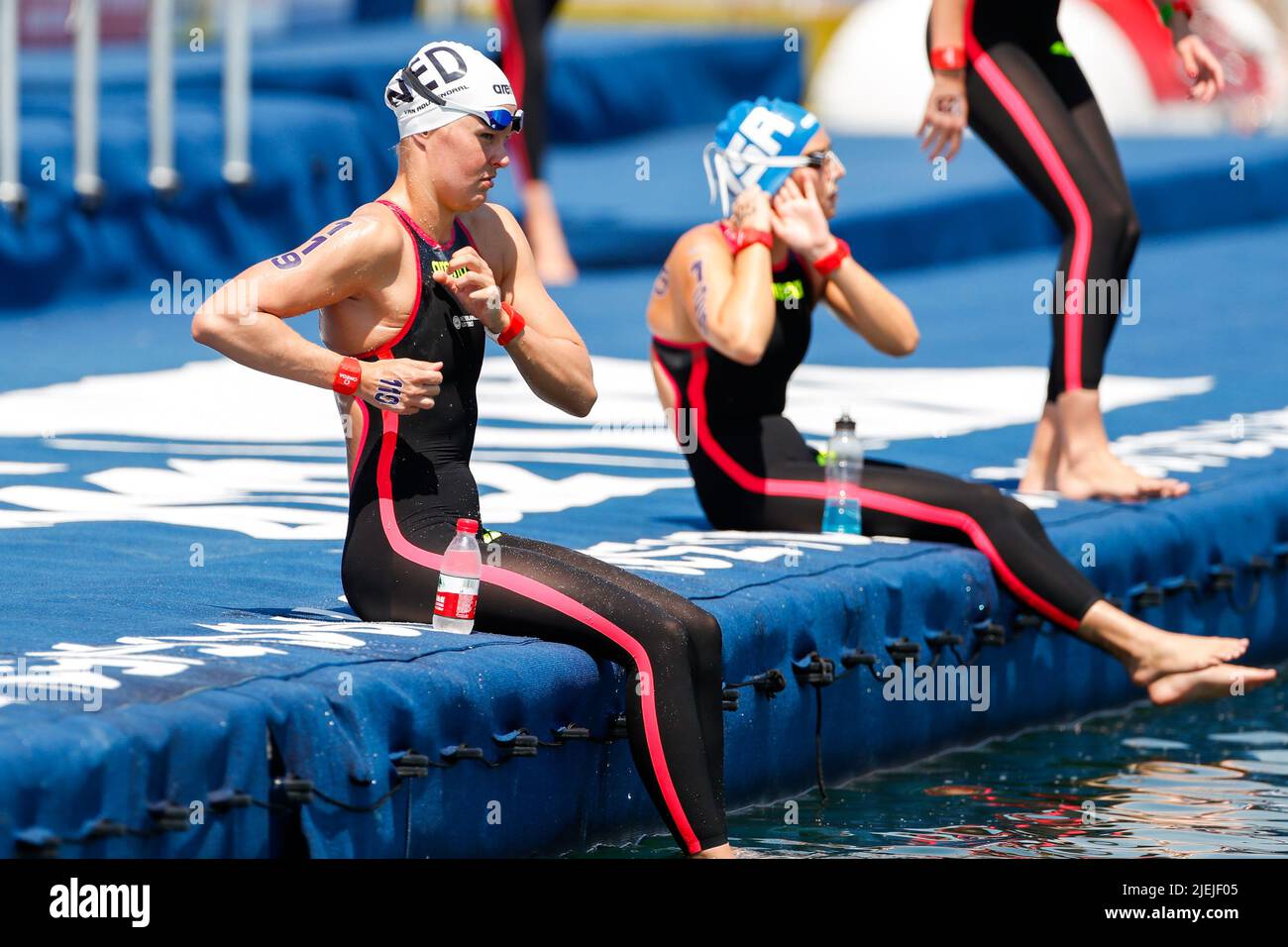 BUDAPEST, UNGHERIA - GIUGNO 27: Sharon van Rouwendaal dei Paesi Bassi prima di competere alle Donne 5km durante il Campionato Mondiale d'Acquatica FINA Open Water al Lago Lupa il 27 giugno 2022 a Budapest, Ungheria (Foto di Nikola Krstic/Orange Pictures) Foto Stock