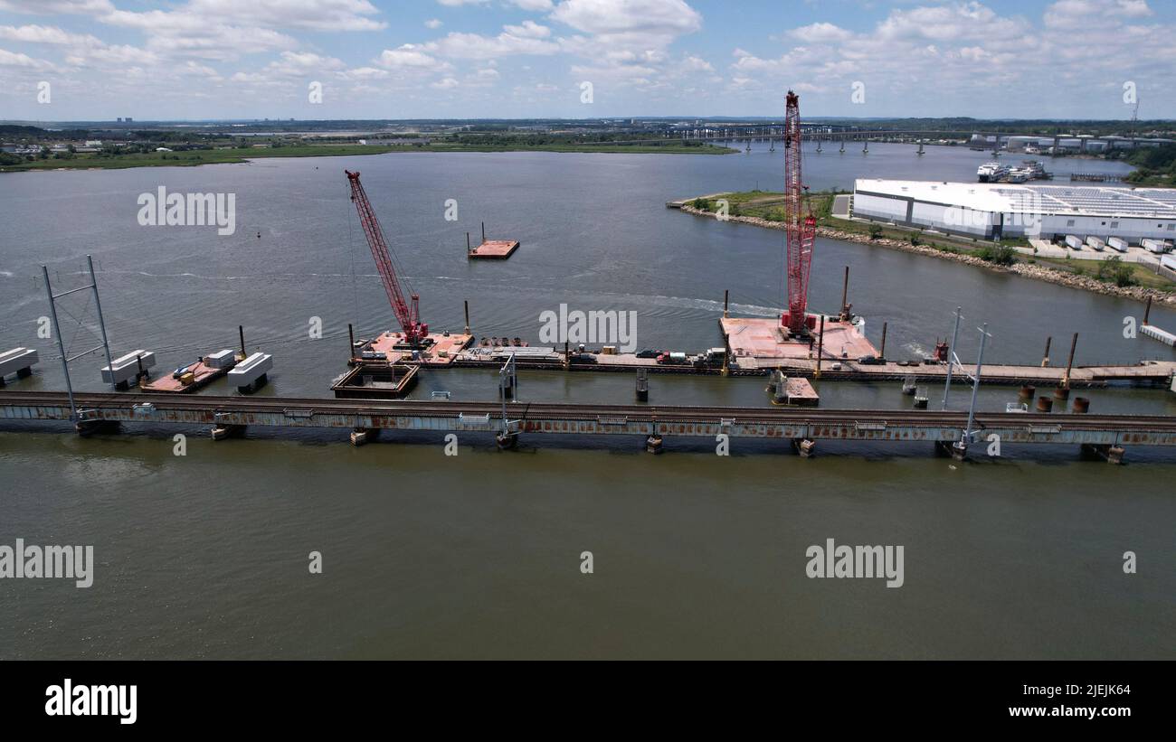 Vista aerea del fiume Draw e la costruzione per la sua sostituzione. Il River Draw è un ponte ferroviario che collega Perth Amboy e South Amboy, NJ Foto Stock