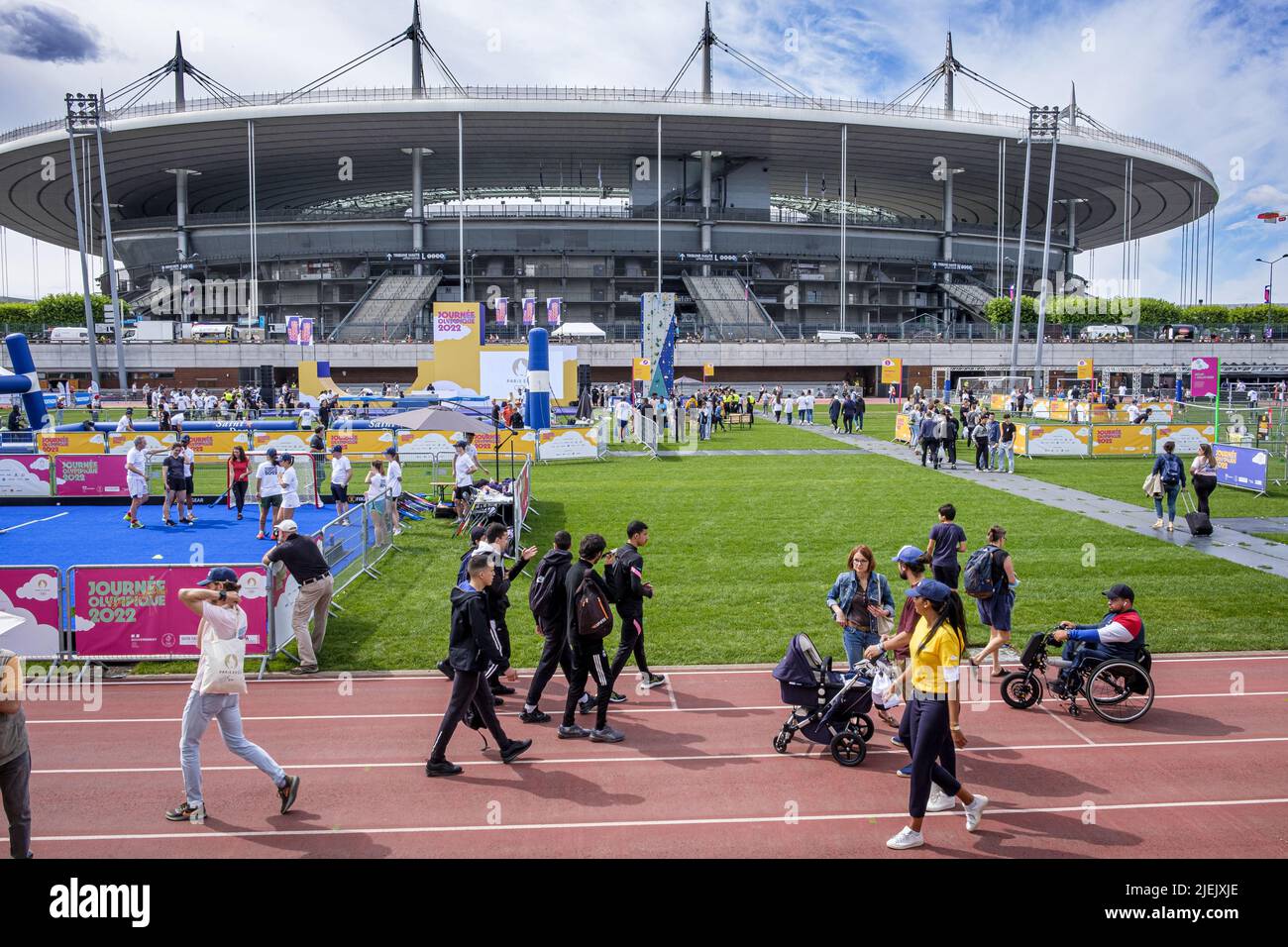 FRANCIA. SEINE-SAINT-DENIS (93) 26 GIUGNO 2022. DUE ANNI PRIMA DEL CALCIO D'INIZIO DEI GIOCHI, SEINE-SAINT-DENIS VIBRA AL RITMO OLIMPICO. OLIMPICO Foto Stock