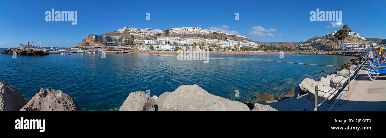 Vista dal molo di Puerto Rico, Grand Canary, Isole Canarie, Spagna, Europa Foto Stock