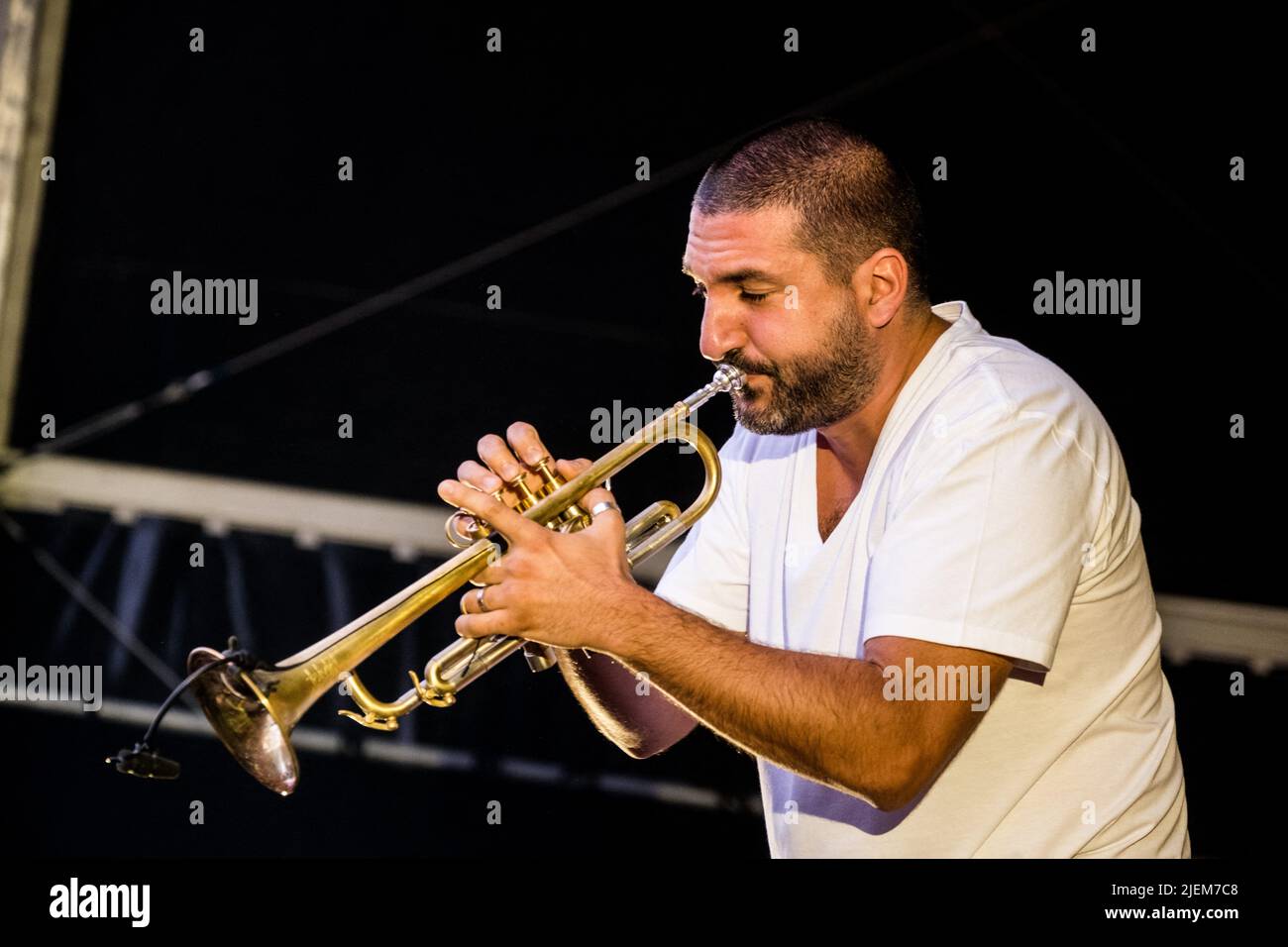 Ibrahim Maalouf si esibisce al la Defense Jazz Festival, a la Defense, nei pressi di Parigi, in Francia, il 26 giugno, 2022. Foto di Pierrick Villette/ABACAPRESS.COM Foto Stock