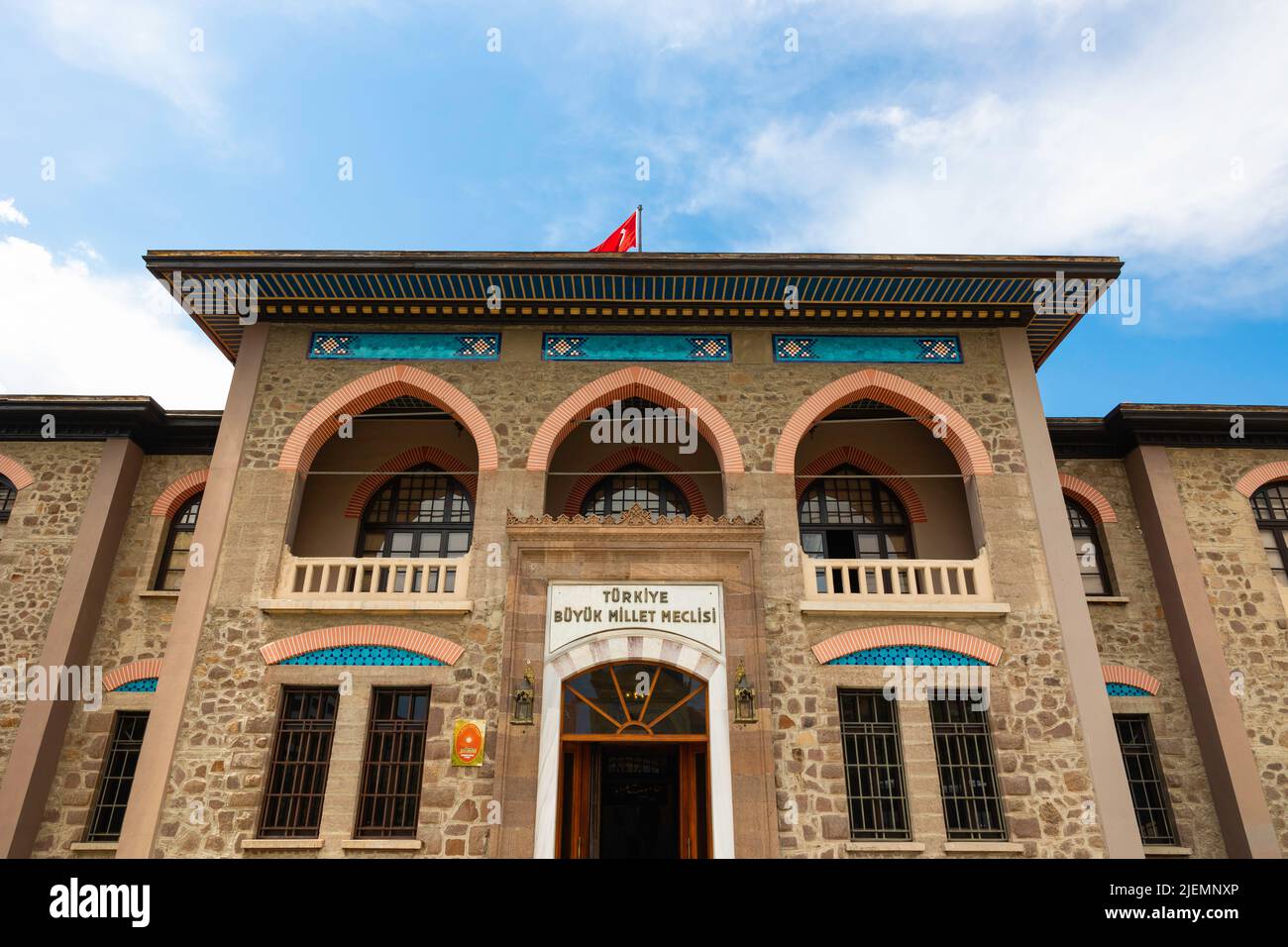 Il primo edificio del parlamento turco ad Ankara. Birinci Meclis o First TBMM. 23th aprile o 23 foto di sfondo Nisan. Ankara Turchia - 5.17.2022 Foto Stock