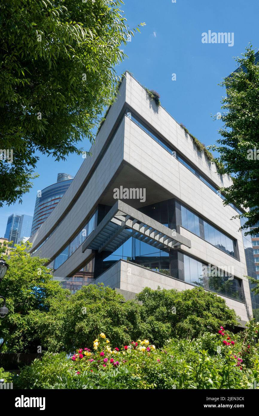 Il Museo del Patrimonio Ebraico - Un Memoriale vivente all'Olocausto si trova a Battery Park City, New York City, USA 2022 Foto Stock