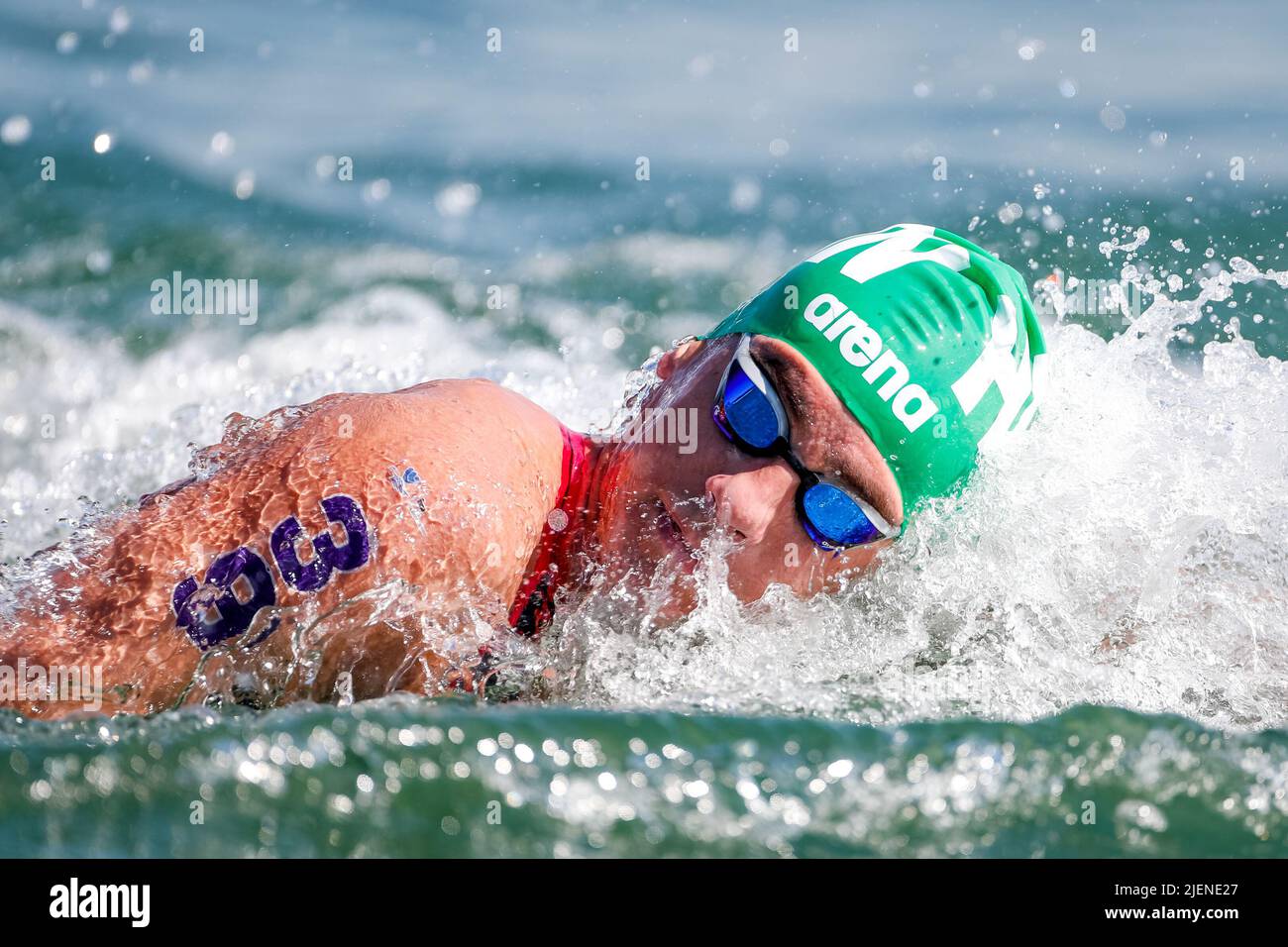 BUDAPEST, UNGHERIA - GIUGNO 27: David Betlehem d'Ungheria che gareggia nell'evento di nuoto in acqua aperta maschile del 5km durante il Campionato Mondiale d'Acquatica FINA al Lago Lupa il 27 Giugno 2022 a Budapest, Ungheria (Foto di Nikola Krstic/Orange Pictures) Foto Stock