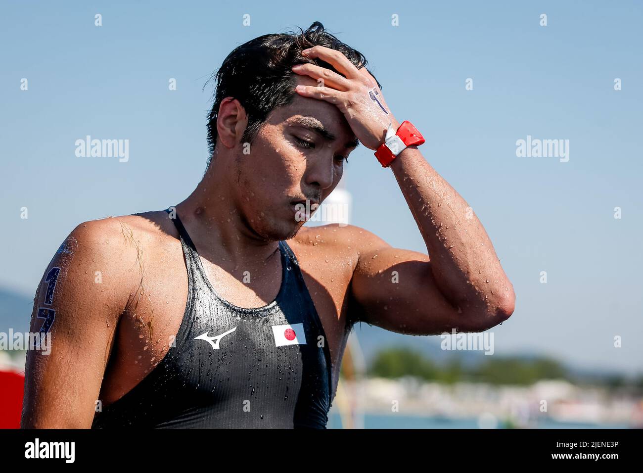 BUDAPEST, UNGHERIA - GIUGNO 27: Taishin Minamide del Giappone dopo aver gareggiato nell'evento Nuoto ad acqua aperta maschile del 5km durante i campionati mondiali di acqua della FINA al Lago Lupa il 27 giugno 2022 a Budapest, Ungheria (Foto di Nikola Krstic/Orange Pictures) Foto Stock