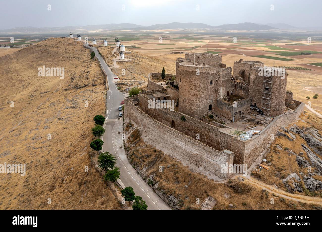 Vista sul castello la Muela vicino alla città di Consuegra a la Mancha, provincia di Toledo, Spagna Foto Stock