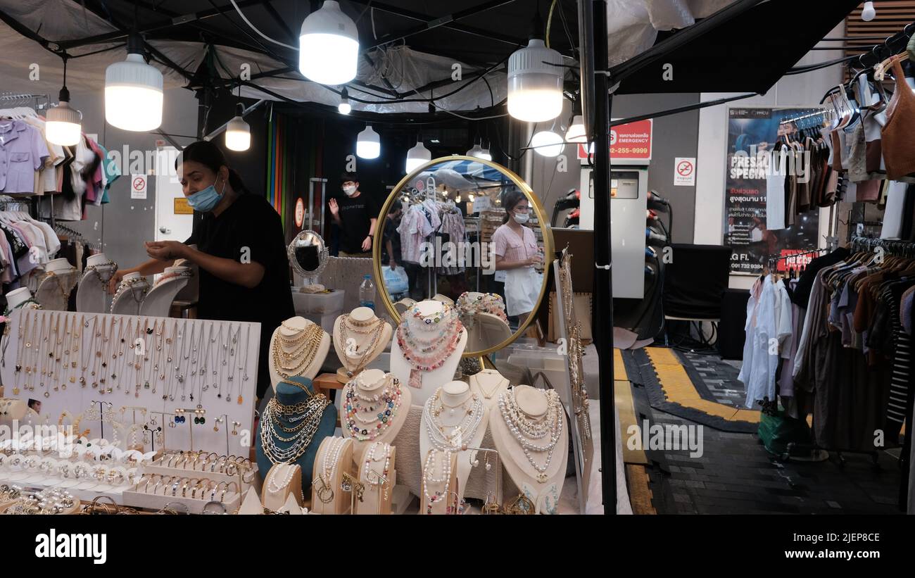 Siam Square Street venditori mercato Young People's Shopping Area Bangkok Thailandia Foto Stock