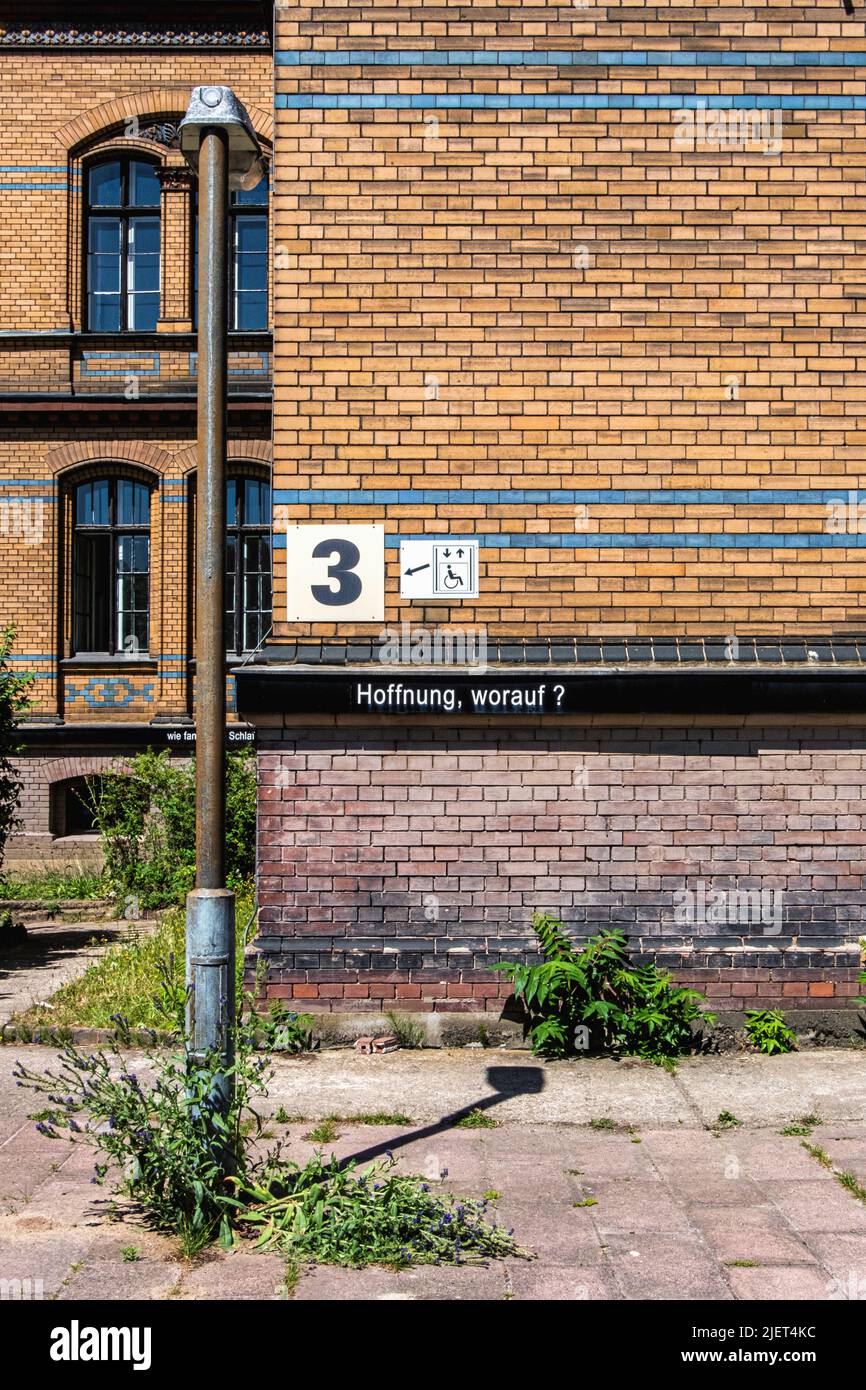 Casa 3 di Pankow District Office situato in edifici storici ospedale da architetto Hermann Blankenstein, Fröbelstraße 17, Prenzlauer Berg, Berlino Foto Stock