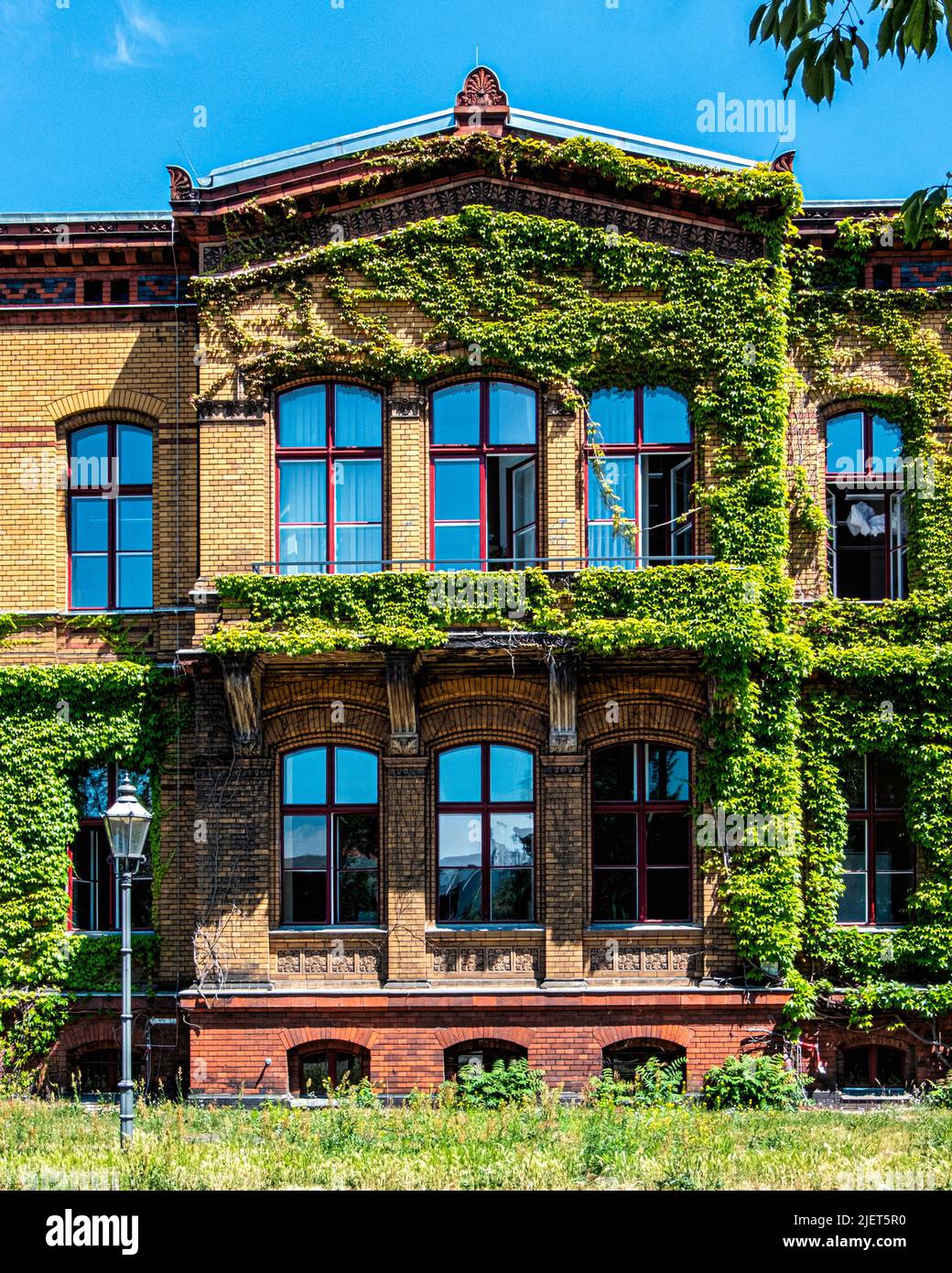 JUGENDAMT Haus 5, servizi sociali di Pankow District Office situato in edifici storici di ospedale da parte dell'architetto Hermann Blankenstein Foto Stock