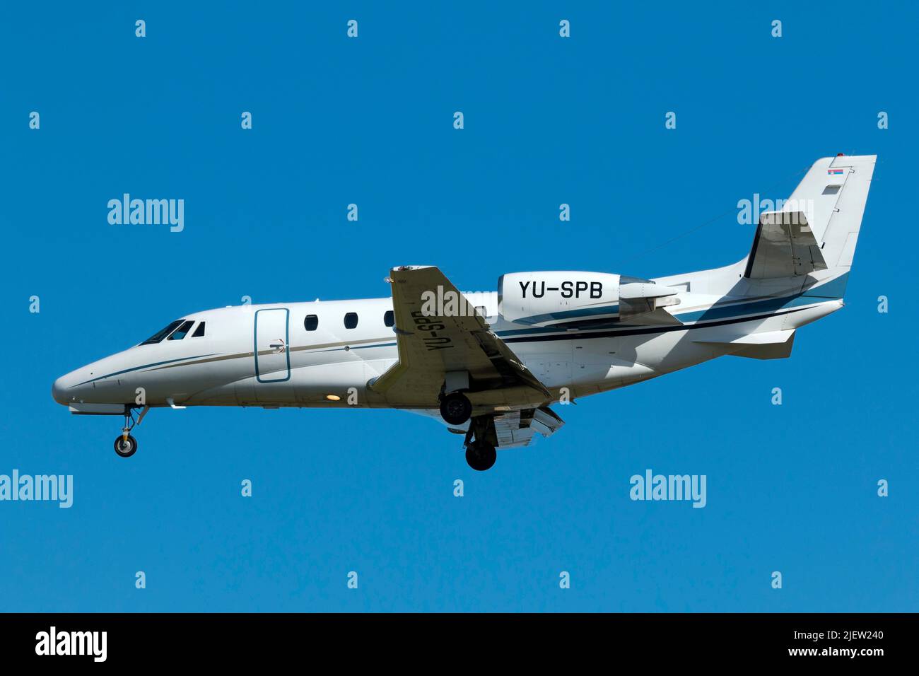 Prince Aviation Cessna 560XL Citation XLS (REG: YU-SPB) sulle finali della pista 31. Foto Stock