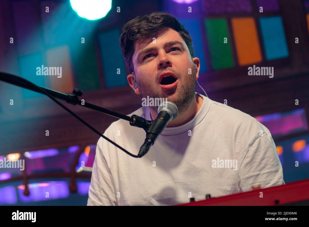 Bergen, Norvegia. 14th, giugno 2022. La band folk scozzese Tide Lines suona un concerto dal vivo durante il festival musicale norvegese Bergenfest 2022 a Bergen. Qui il musicista Ross Wilson è visto dal vivo sul palco. (Photo credit: Gonzales Photo - Jarle H. Moe). Foto Stock