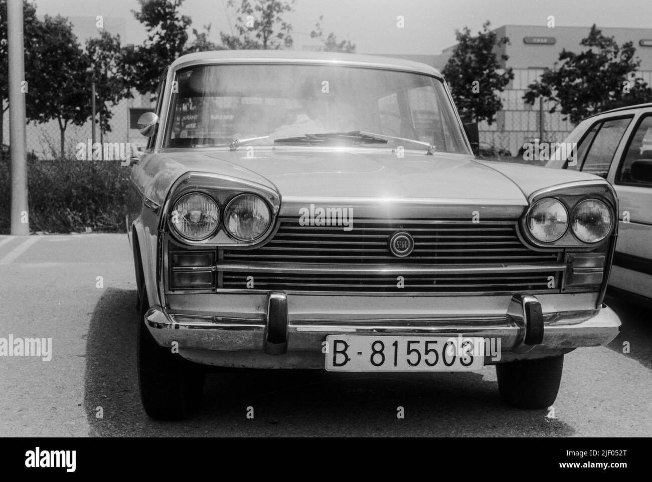 Particolare di auto classica spagnola come il vecchio taxi di barcellona. Sedile 1500 Foto Stock