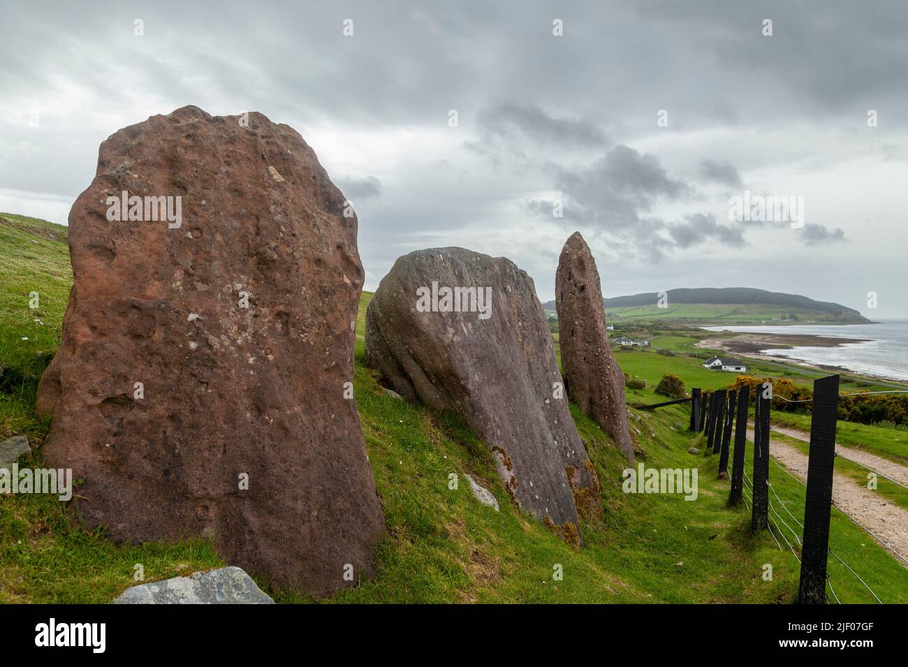 Auchagallon Cairn, Auchagallon è stato costruito circa 4.000 anni fa, ed è stato probabilmente un cairn sepolto ricurciato. Foto Stock