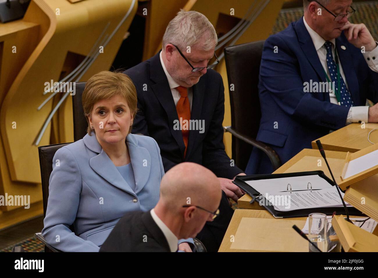 Edimburgo Scozia, Regno Unito 28 giugno 2022. Primo Ministro della Scozia, Nicola Sturgeon al Parlamento scozzese, dove presenta una “route map” per un nuovo voto sull’indipendenza scozzese. Credit sst/alamy live news Foto Stock
