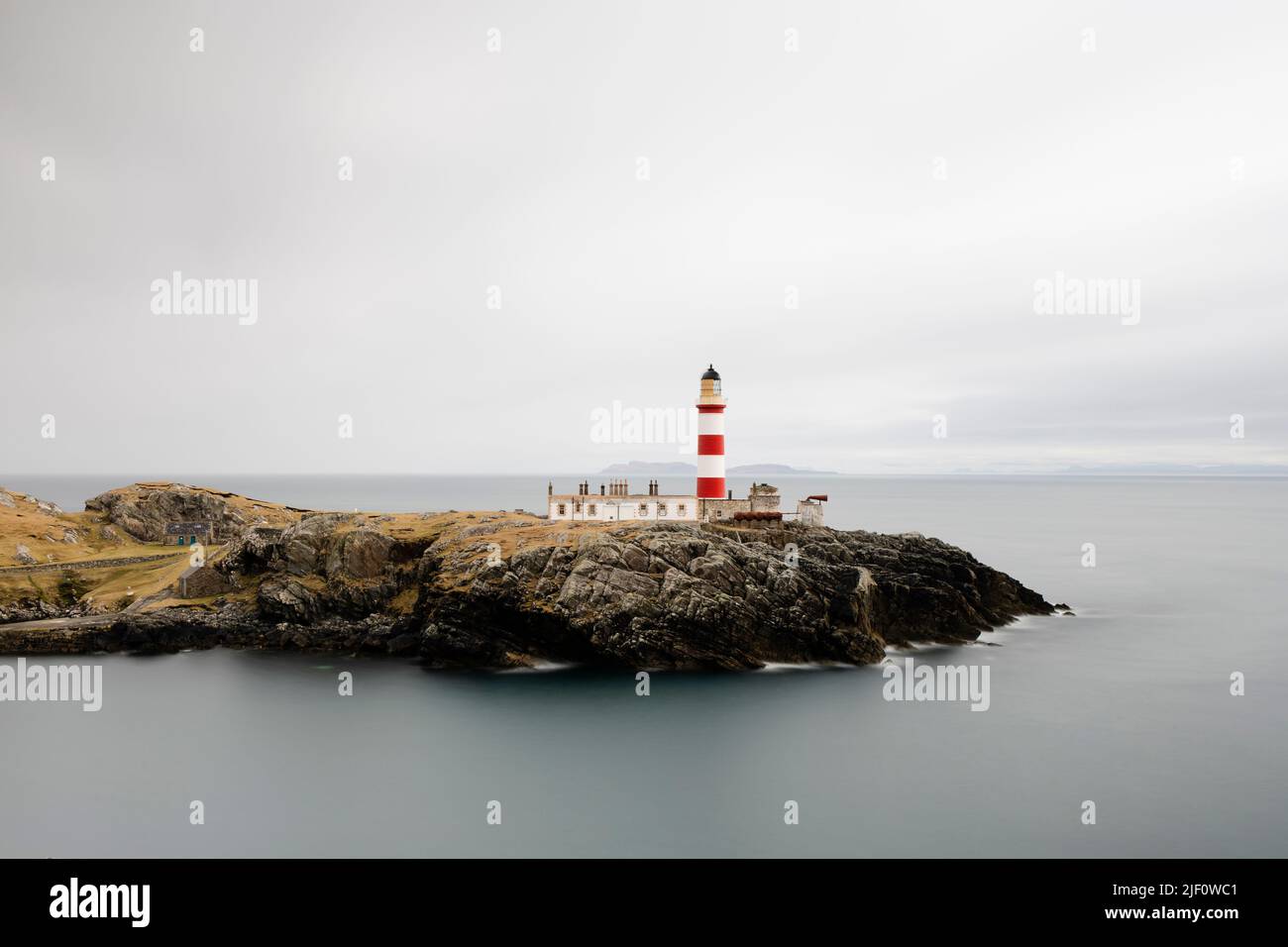Faro di Eilean Glas, Scalpay, Ebridi esterne, Scozia Foto Stock