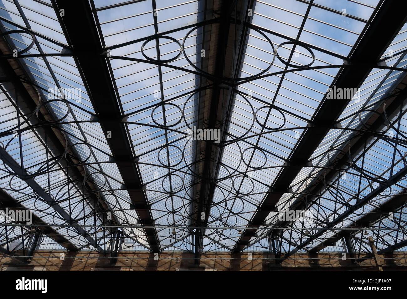 Il tetto del trenino alla stazione Carlisle Citadel (ristrutturata nel 2015). Foto Stock